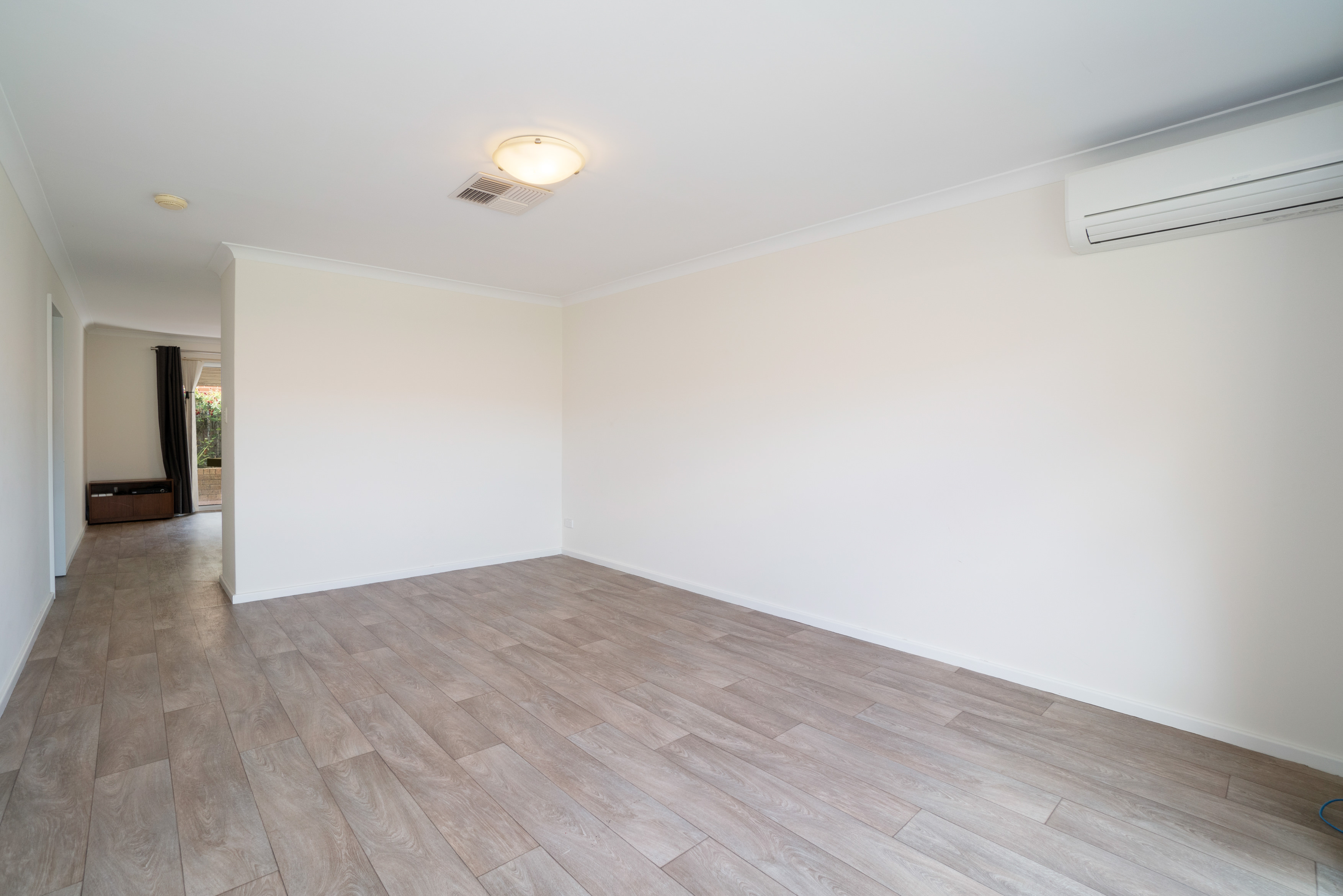 2/240 Eighth Avenue INGLEWOOD WA 6052 Irving & Keenan