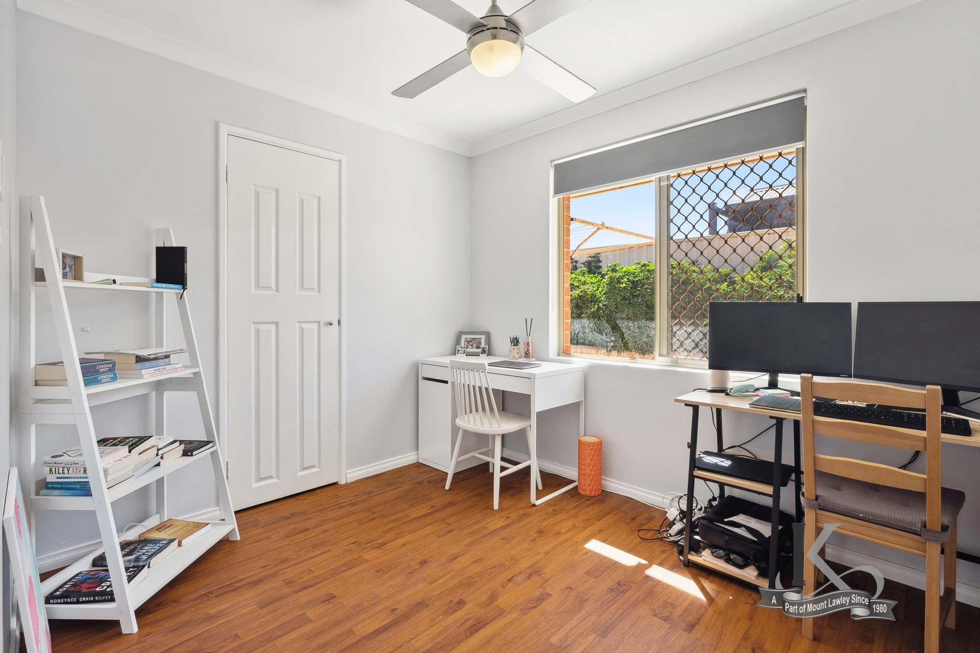 4/14 Skytown Place QUEENS PARK WA 6107 Irving & Keenan