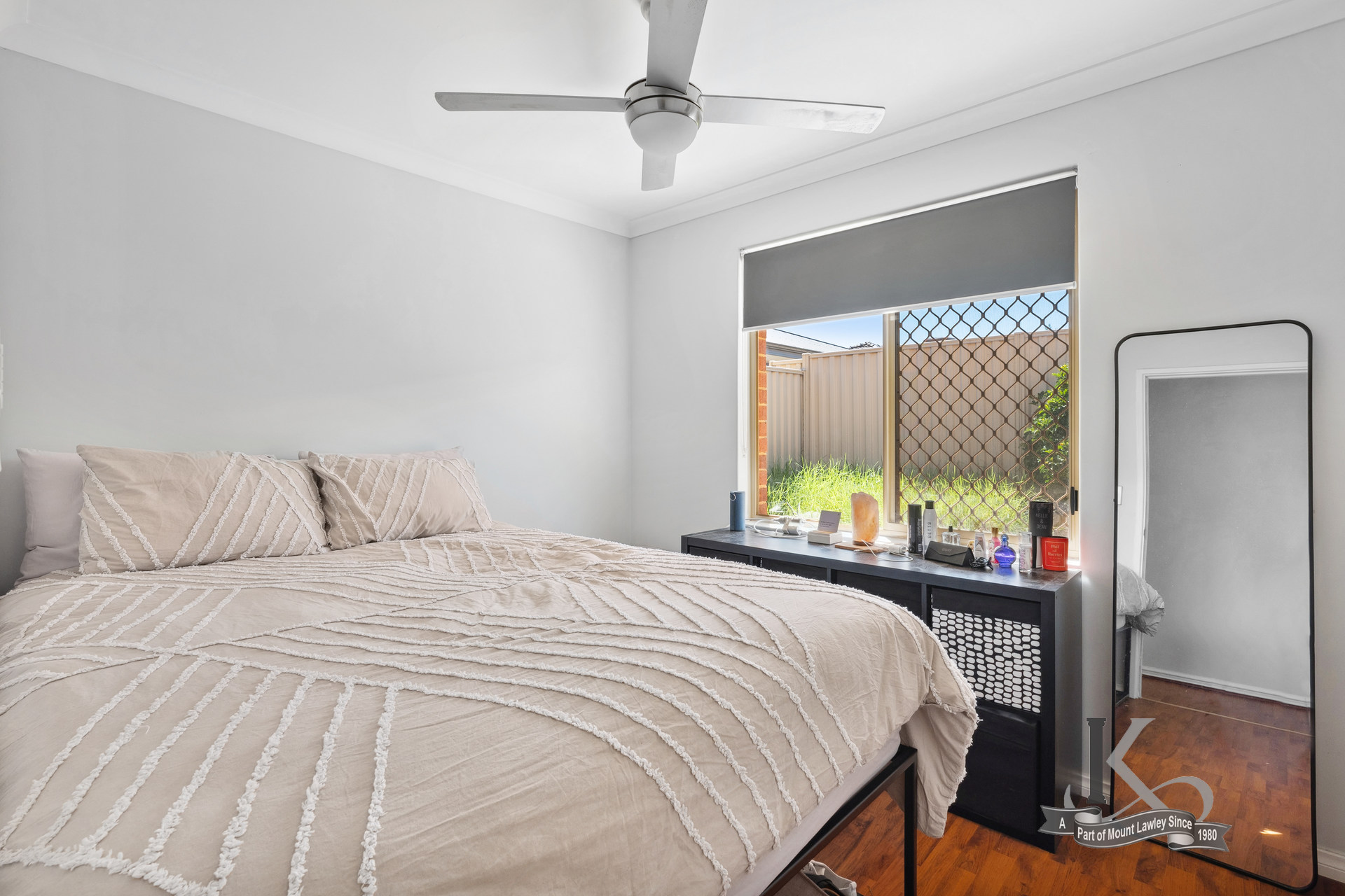 4/14 Skytown Place QUEENS PARK WA 6107 Irving & Keenan