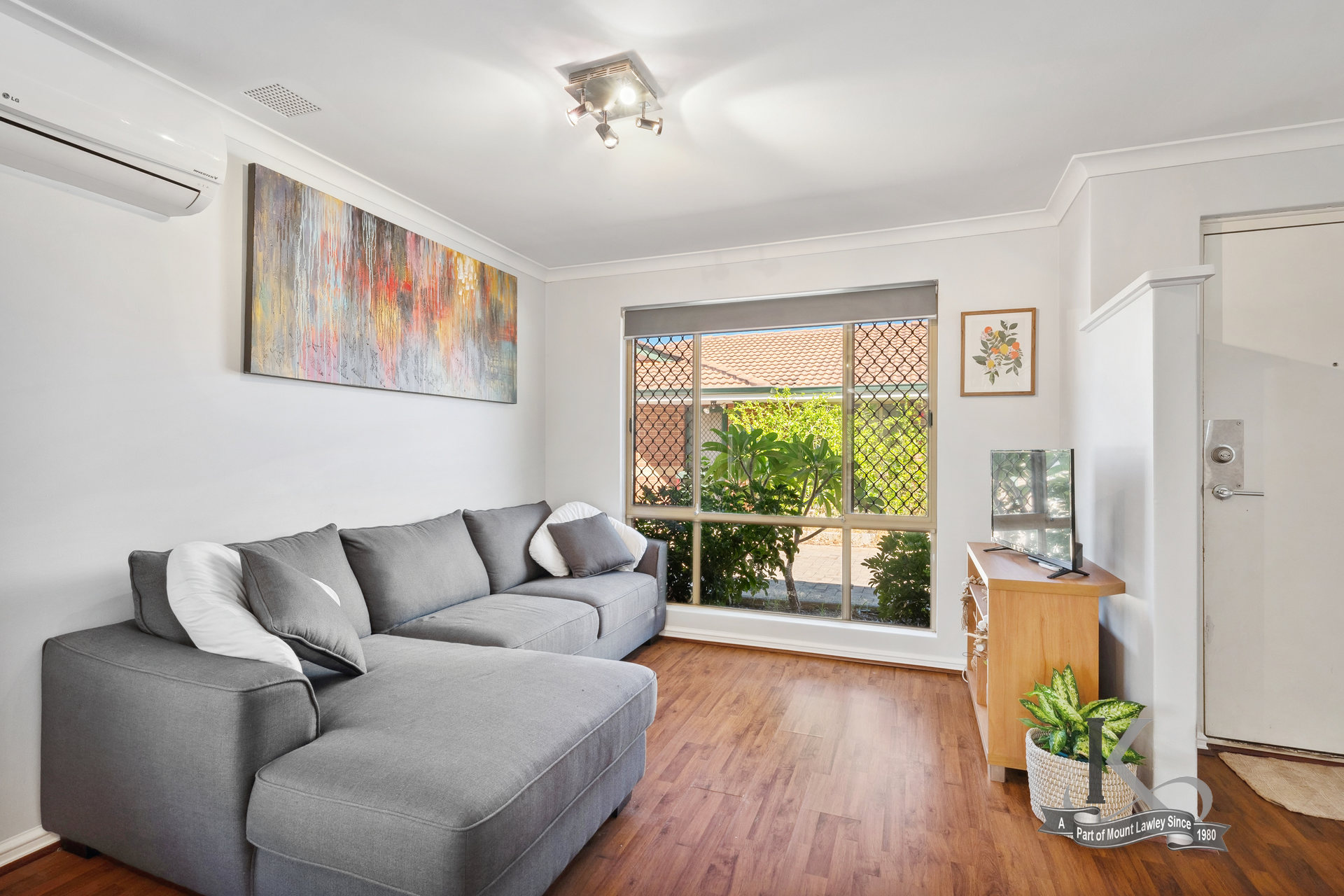 4/14 Skytown Place QUEENS PARK WA 6107 Irving & Keenan