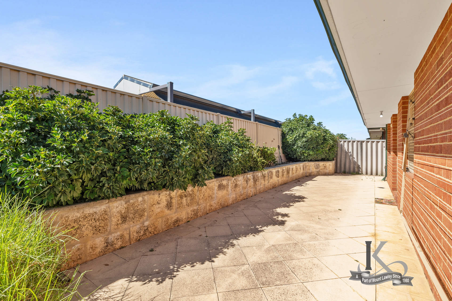 4/14 Skytown Place QUEENS PARK WA 6107 Irving & Keenan